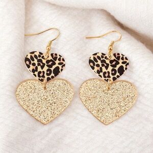 🖤🆕🖤Leopard and Gold Heart Drop Earrings